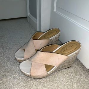 Me Too Wedges